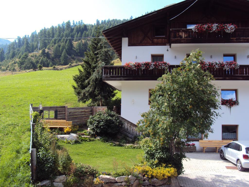 Haus Fliri Hotel Curon Venosta Buitenkant foto