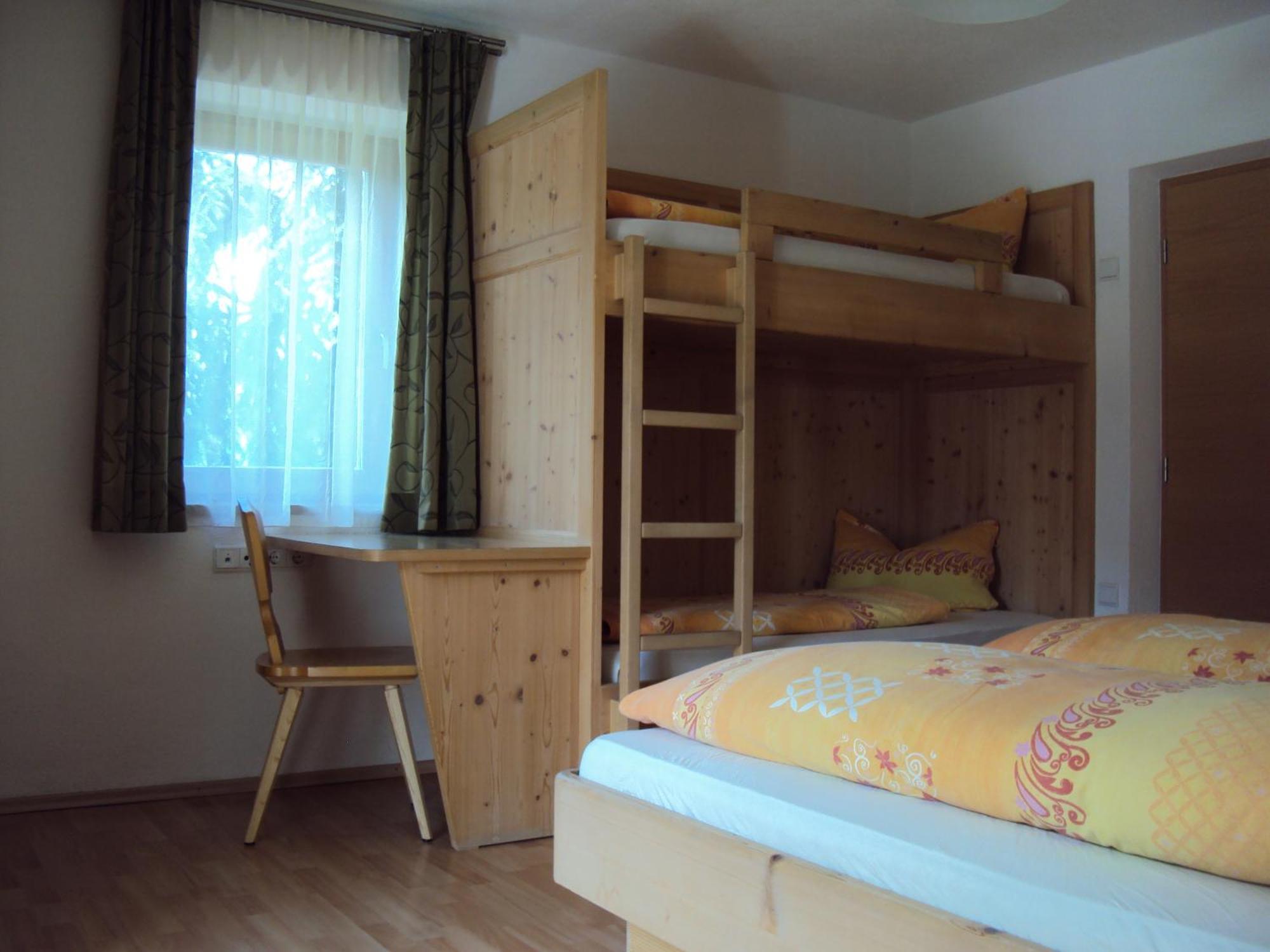 Haus Fliri Hotel Curon Venosta Kamer foto